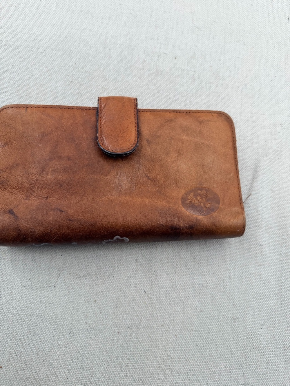 Buxton Brown Leather Wallet Clutch with Embossed Logo